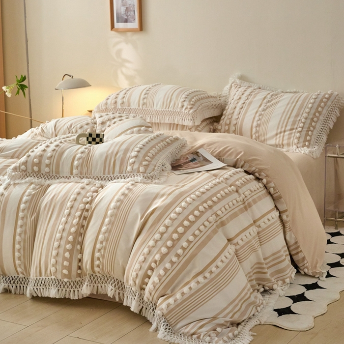 91家纺网 家纺一手货源 找家纺 缘生活  2025新款长年供货四季通用高端大气阳离子球球+流苏四件套 阳离子球球+流苏卡其