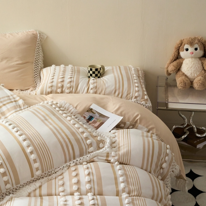 91家纺网 家纺一手货源 找家纺 缘生活  2025新款长年供货四季通用高端大气阳离子球球+流苏四件套 阳离子球球+流苏卡其