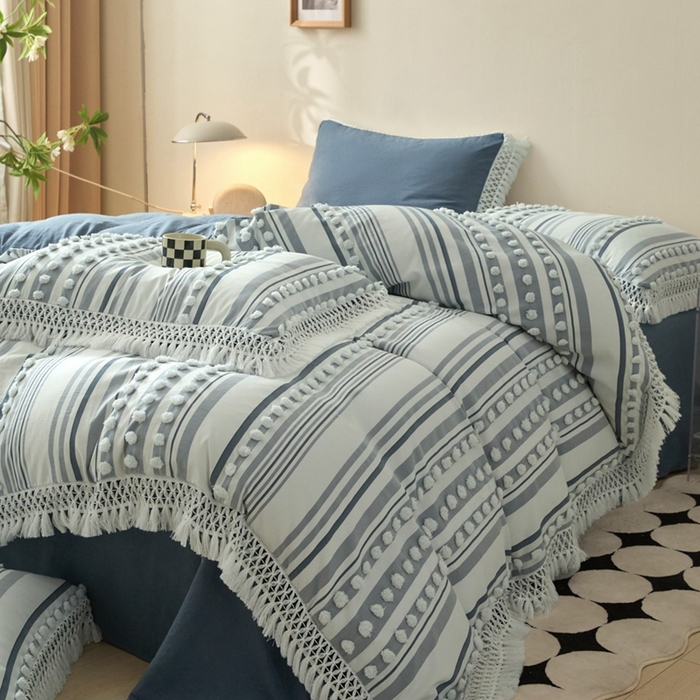 91家纺网 家纺一手货源 找家纺 缘生活  2025新款长年供货四季通用高端大气阳离子球球+流苏四件套 阳离子球球+流苏蓝色