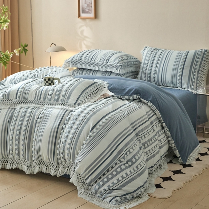 91家纺网 家纺一手货源 找家纺 缘生活  2025新款长年供货四季通用高端大气阳离子球球+流苏四件套 阳离子球球+流苏蓝色