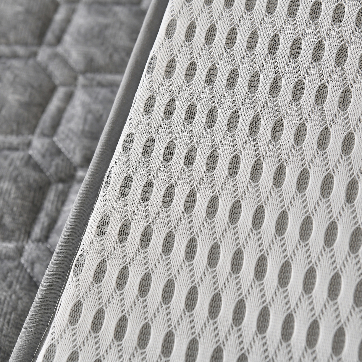 91家纺网 家纺一手货源 找家纺 圣之寐  2025新款学生床垫 灰色