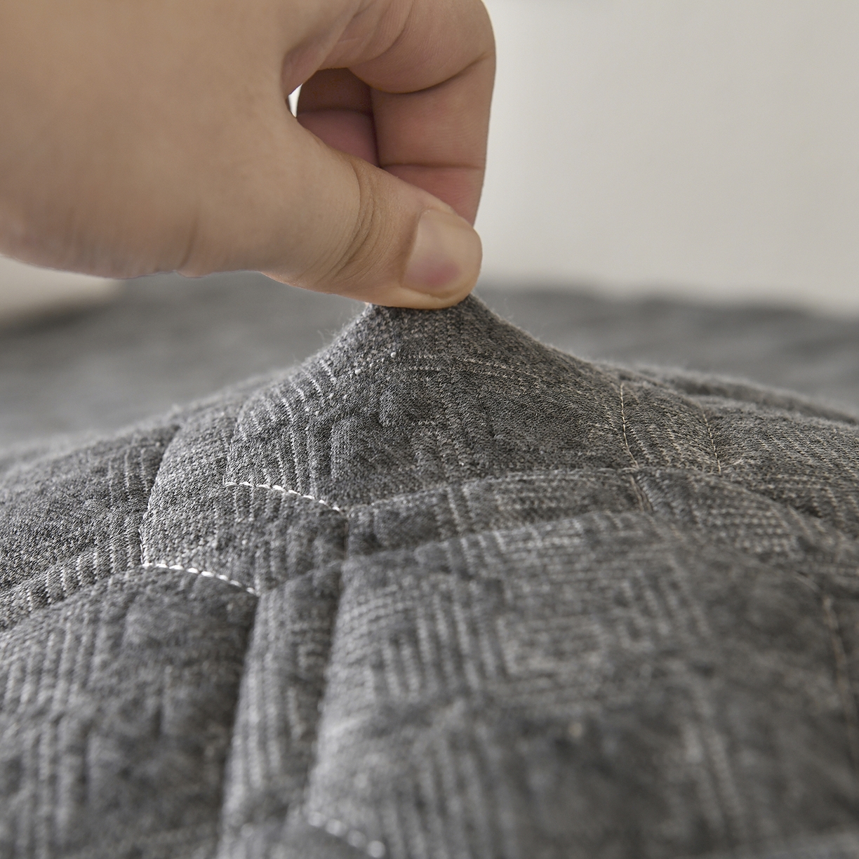 91家纺网 家纺一手货源 找家纺 圣之寐  2025新款学生床垫 灰色