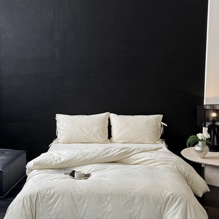 91家纺网 家纺一手货源 找家纺 鹿班家居 2025年秋冬款云感超柔厚织提花浮雕系列——林间絮语 白色