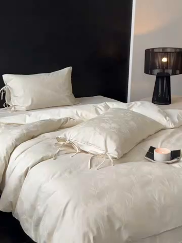 91家纺网 家纺一手货源 找家纺 鹿班家居 2025年秋冬款云感超柔厚织提花浮雕系列——林间絮语 白色