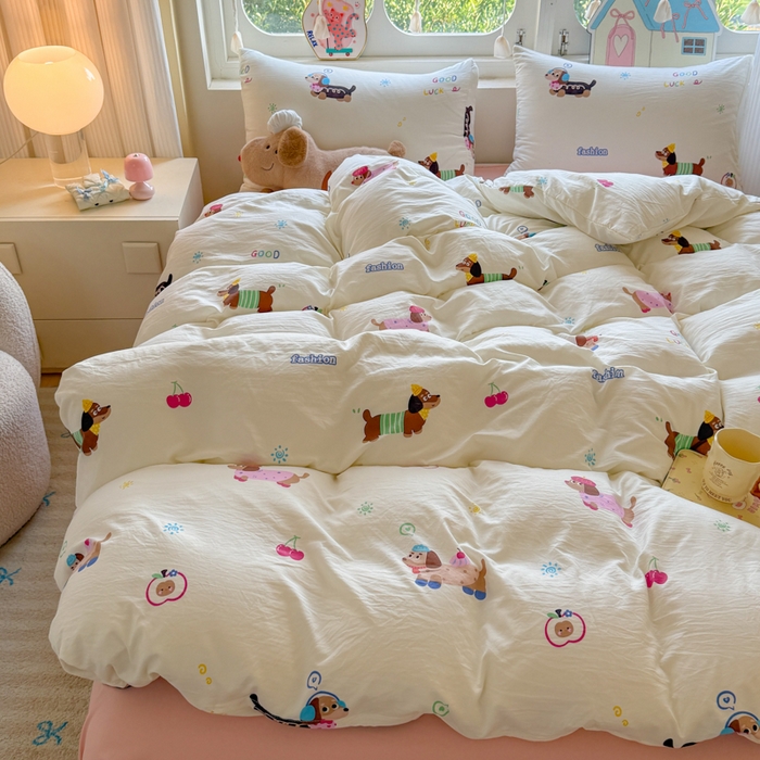 91家纺网 家纺一手货源 找家纺 晚爱家纺（原晚安家居） 2025新款超柔水洗棉四件套卡通小清新学生宿舍三件套 腊肠狗