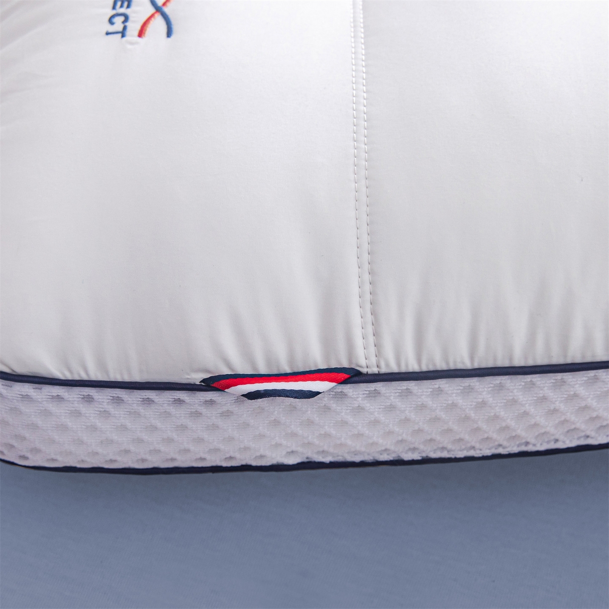 91家纺网 家纺一手货源 找家纺 （总）麦肯锡 2025新款7A抗菌颈安睡枕枕头枕芯