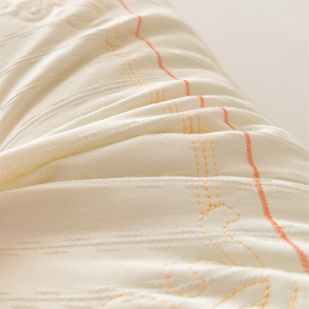 91家纺网 家纺一手货源 找家纺 （总）麦肯锡 2025新款咖边提花定型枕枕头枕芯