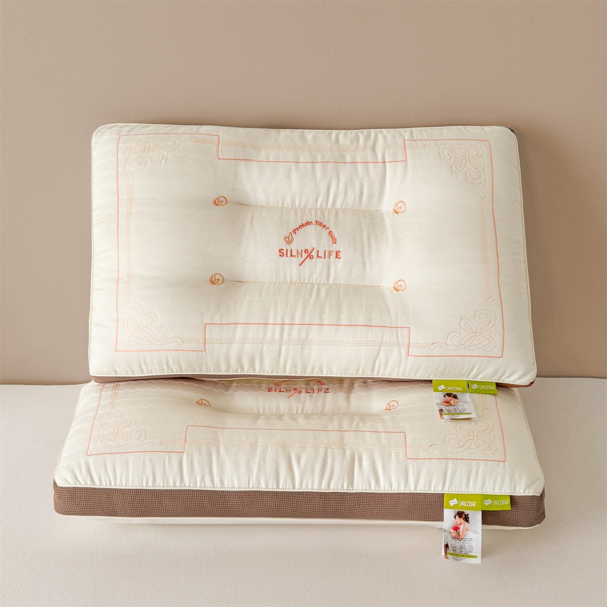 91家纺网 家纺一手货源 找家纺 （总）麦肯锡 2025新款咖边提花定型枕枕头枕芯