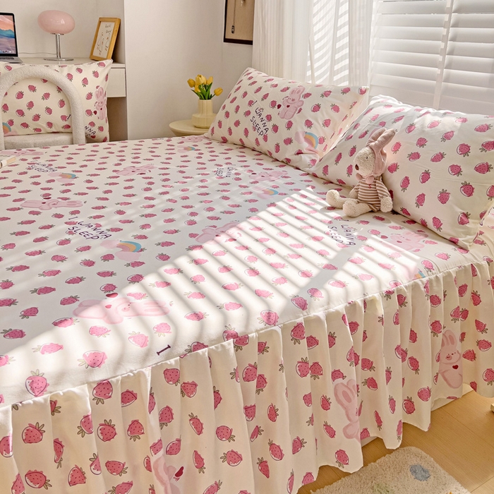 91家纺网 家纺一手货源 找家纺 极梦家纺（支持定制） 2025新款印花磨毛单床裙三件套（总链接一）草莓世界