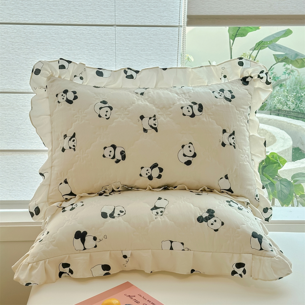 91家纺网 家纺一手货源 找家纺 忘忧草 2025新款亲肤水洗棉花边单枕套 枕套单件 熊宝