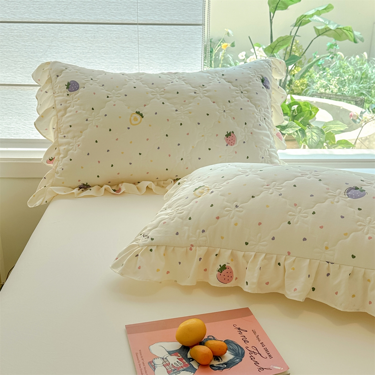 91家纺网 家纺一手货源 找家纺 忘忧草 2025新款亲肤水洗棉花边单枕套 枕套单件 甜蜜草莓