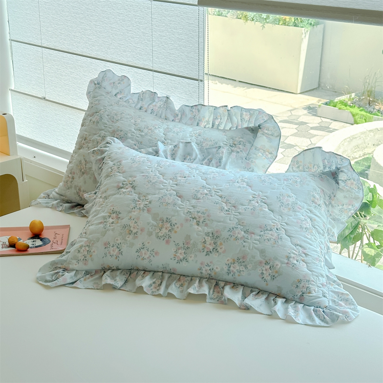 91家纺网 家纺一手货源 找家纺 忘忧草 2025新款亲肤水洗棉花边单枕套 枕套单件 蓝萱