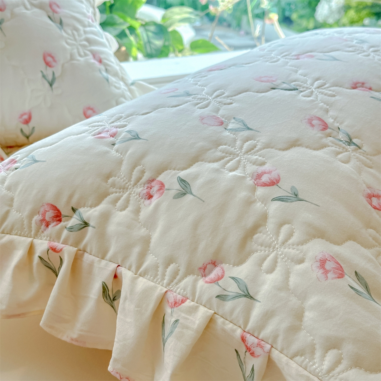 91家纺网 家纺一手货源 找家纺 忘忧草 2025新款亲肤水洗棉花边单枕套 枕套单件 郁金香