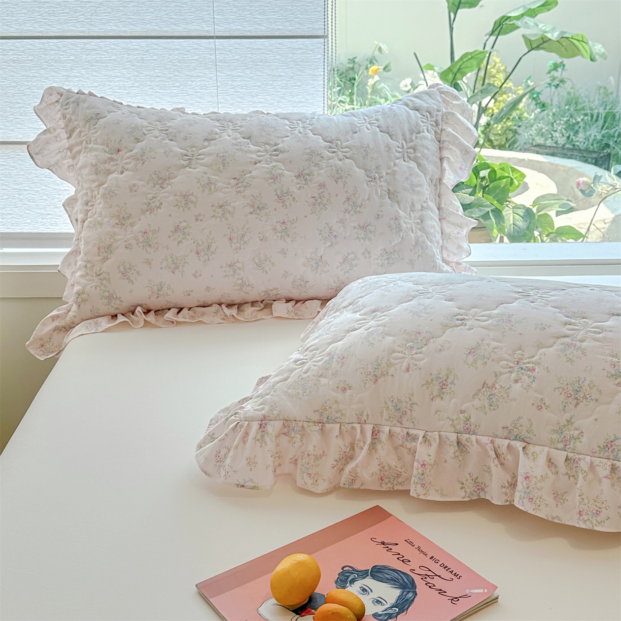 91家纺网 家纺一手货源 找家纺 忘忧草 2025新款亲肤水洗棉花边单枕套 枕套单件 畅想花海