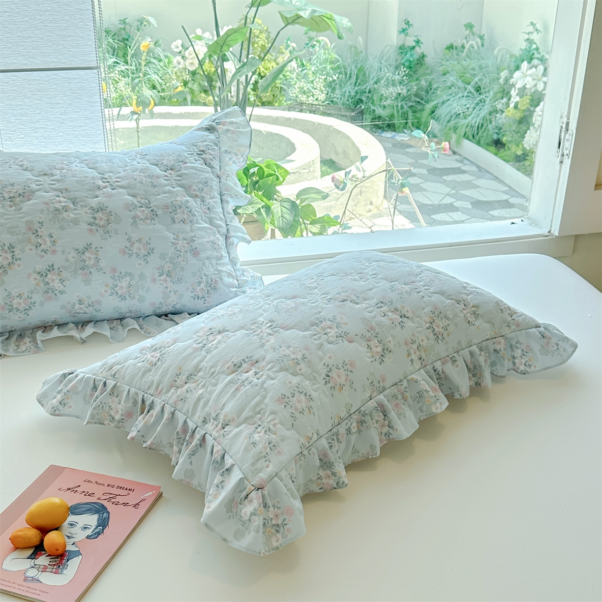 91家纺网 家纺一手货源 找家纺 忘忧草 2025新款亲肤水洗棉花边单枕套 枕套单件 蓝萱