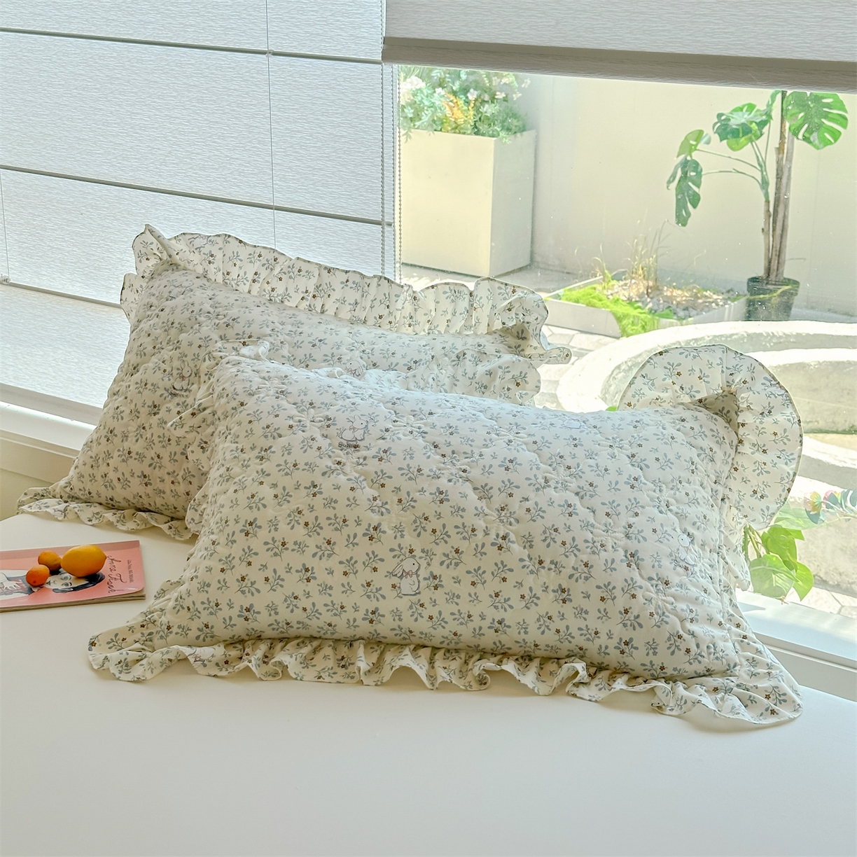 91家纺网 家纺一手货源 找家纺 忘忧草 2025新款亲肤水洗棉花边单枕套 枕套单件 丛林觅兔