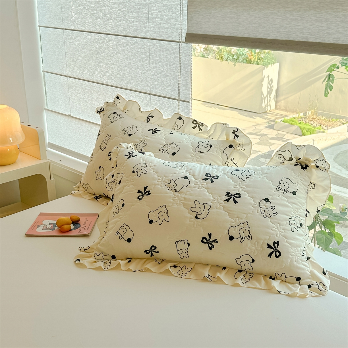 91家纺网 家纺一手货源 找家纺 忘忧草 2025新款亲肤水洗棉花边单枕套 枕套单件 心动兔兔