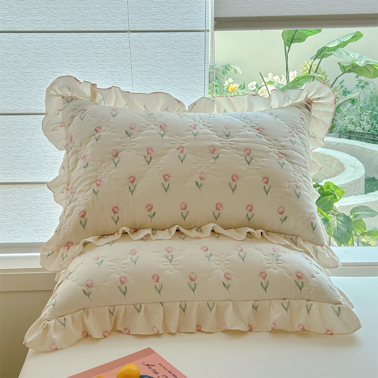 91家纺网 家纺一手货源 找家纺 忘忧草 2025新款亲肤水洗棉花边单枕套 枕套单件 郁金香