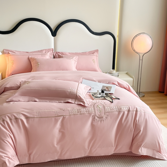 91家纺网 家纺一手货源 找家纺 桃园 2025新款A类长绒棉全棉纯棉不掉毛磨毛高端礼盒四件套-克里斯 克里斯-豆沙