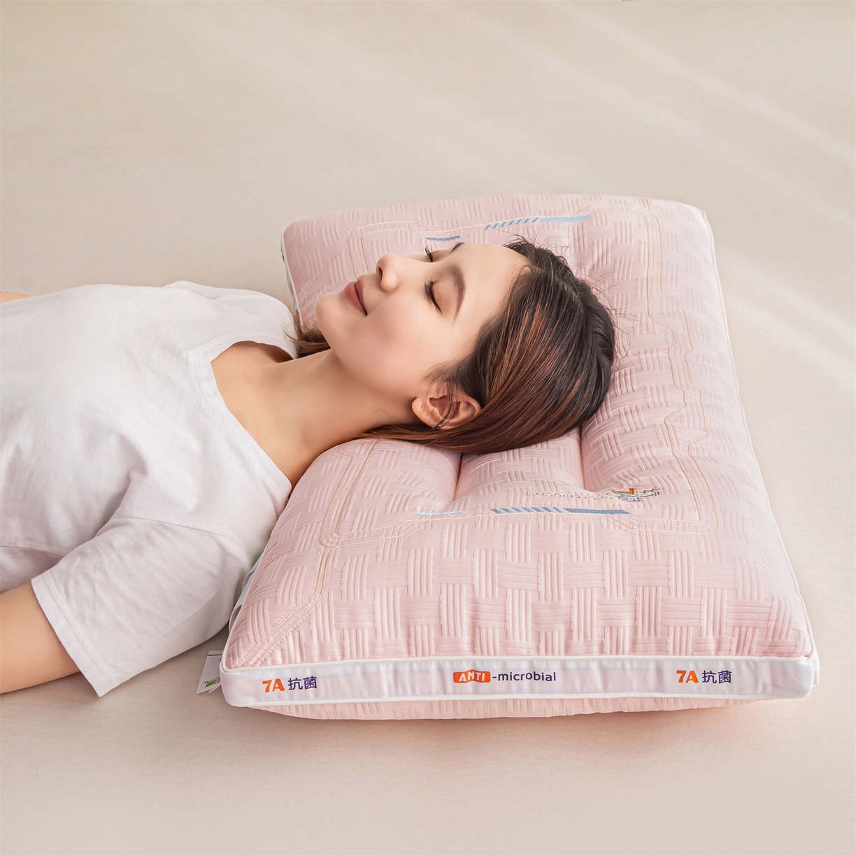 91家纺网 家纺一手货源 找家纺 麦肯锡 2025新款7A抗菌定型低枕 枕头枕芯 7A抗菌定型低枕-粉色 48x74cm/只