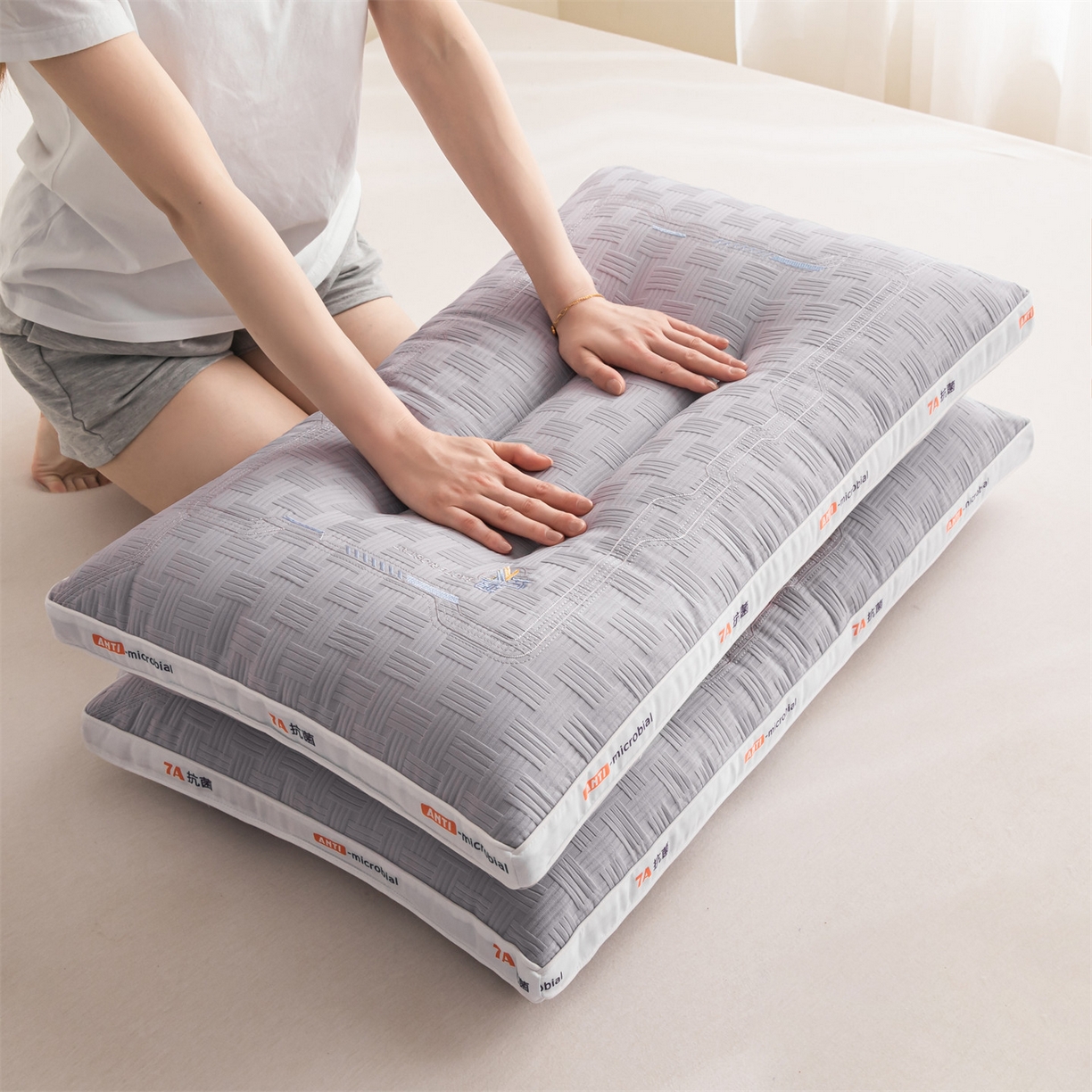 91家纺网 家纺一手货源 找家纺 麦肯锡 2025新款7A抗菌定型低枕 枕头枕芯 7A抗菌定型低枕-灰色 48x74cm/只