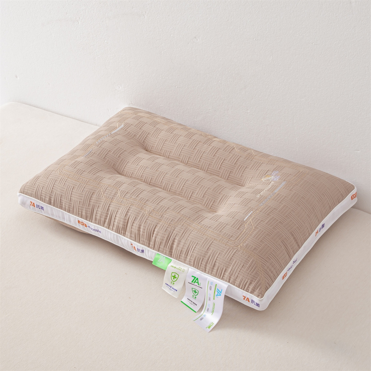 91家纺网 家纺一手货源 找家纺 麦肯锡 2025新款7A抗菌定型低枕 枕头枕芯 7A抗菌定型低枕-咖色 48x74cm/只