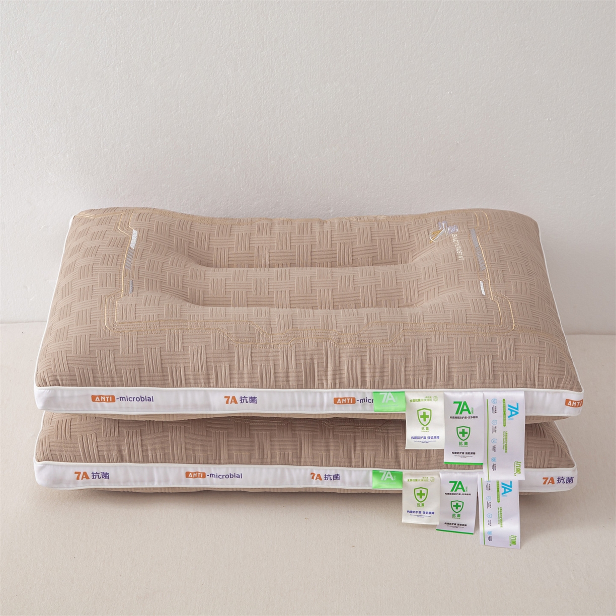 91家纺网 家纺一手货源 找家纺 麦肯锡 2025新款7A抗菌定型低枕 枕头枕芯 7A抗菌定型低枕-咖色 48x74cm/只