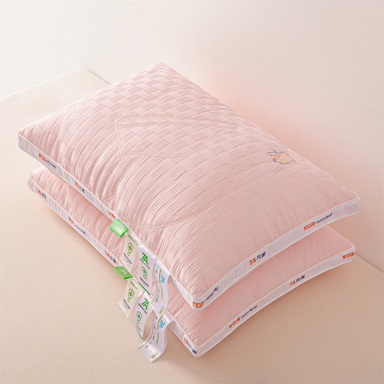 91家纺网 家纺一手货源 找家纺 （总）麦肯锡 2025新款7A抗菌酒店羽丝绒高枕 枕头枕芯