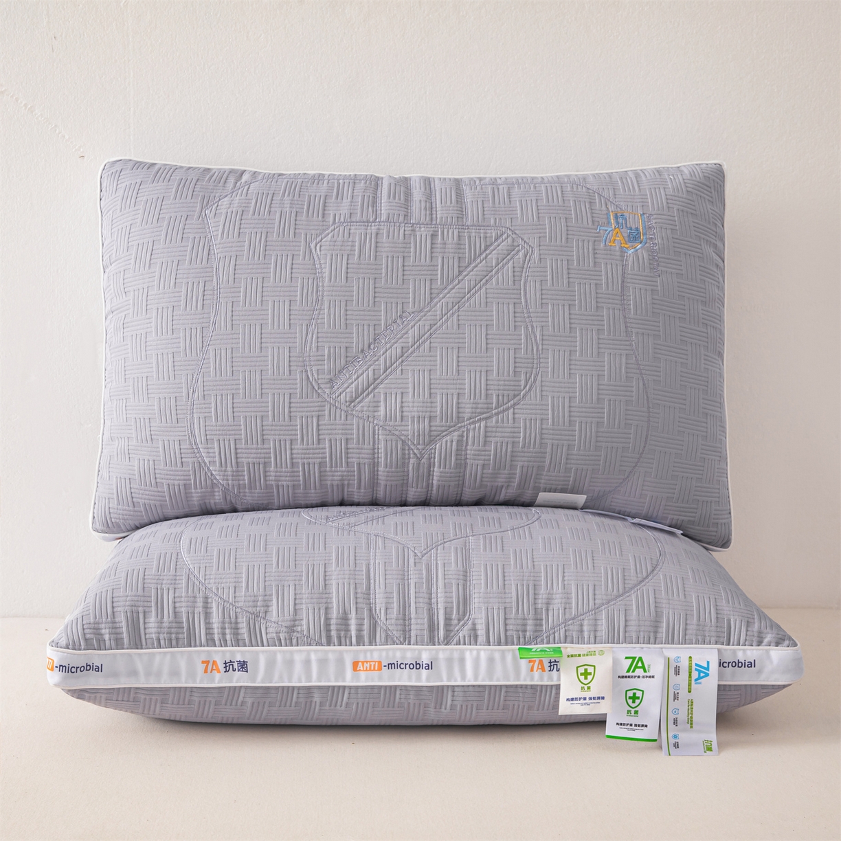 91家纺网 家纺一手货源 找家纺 麦肯锡 2025新款7A抗菌酒店羽丝绒高枕 枕头枕芯 7A抗菌酒店羽丝绒高枕-灰色 48x74cm/只