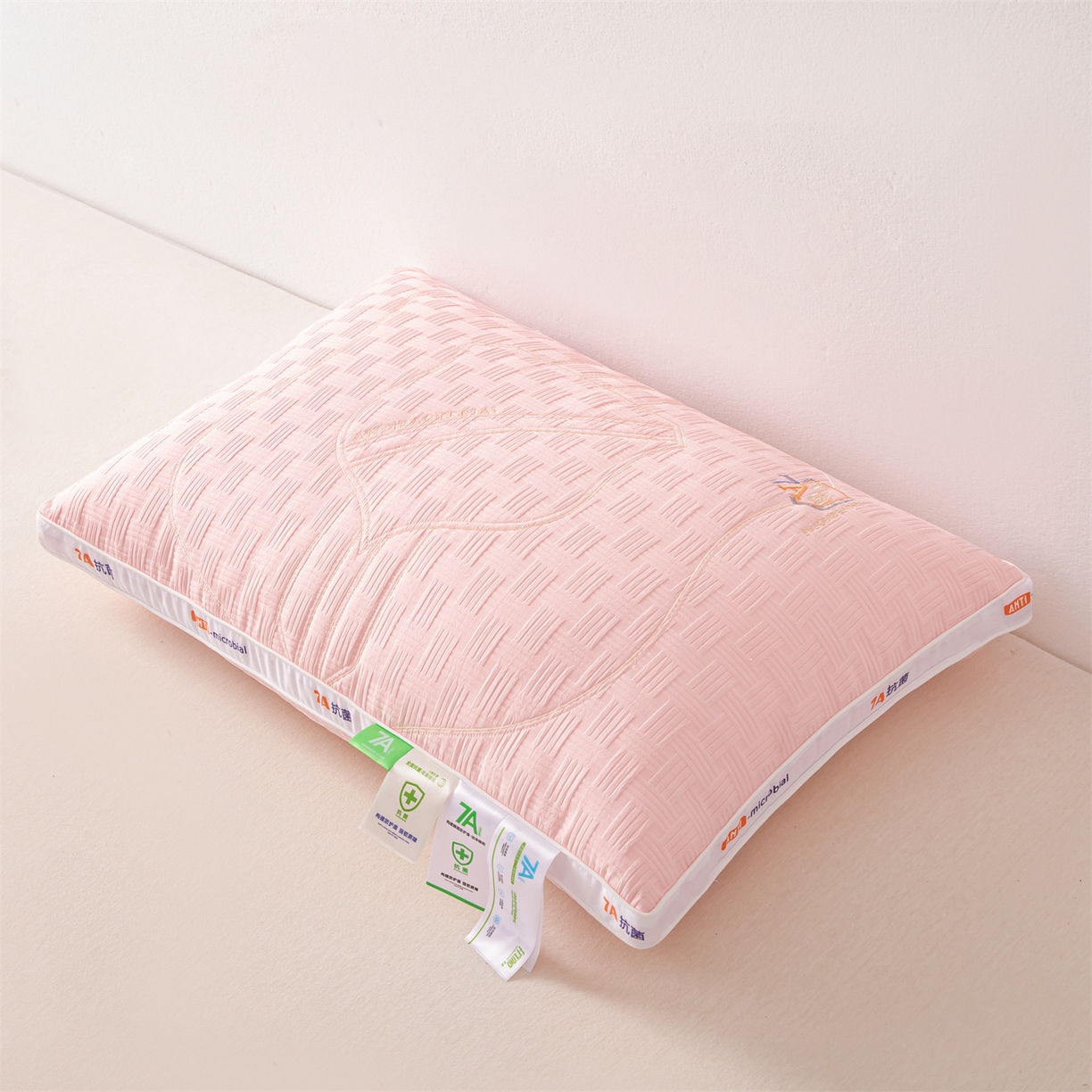 91家纺网 家纺一手货源 找家纺 麦肯锡 2025新款7A抗菌酒店羽丝绒高枕 枕头枕芯 7A抗菌酒店羽丝绒高枕-粉色 48x74cm/只