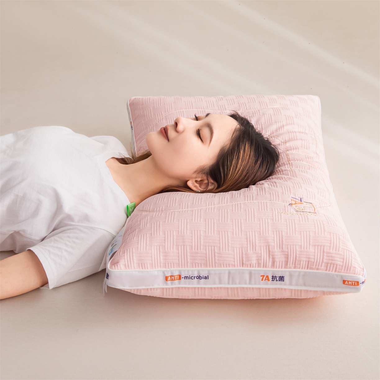 91家纺网 家纺一手货源 找家纺 麦肯锡 2025新款7A抗菌酒店羽丝绒高枕 枕头枕芯 7A抗菌酒店羽丝绒高枕-粉色 48x74cm/只