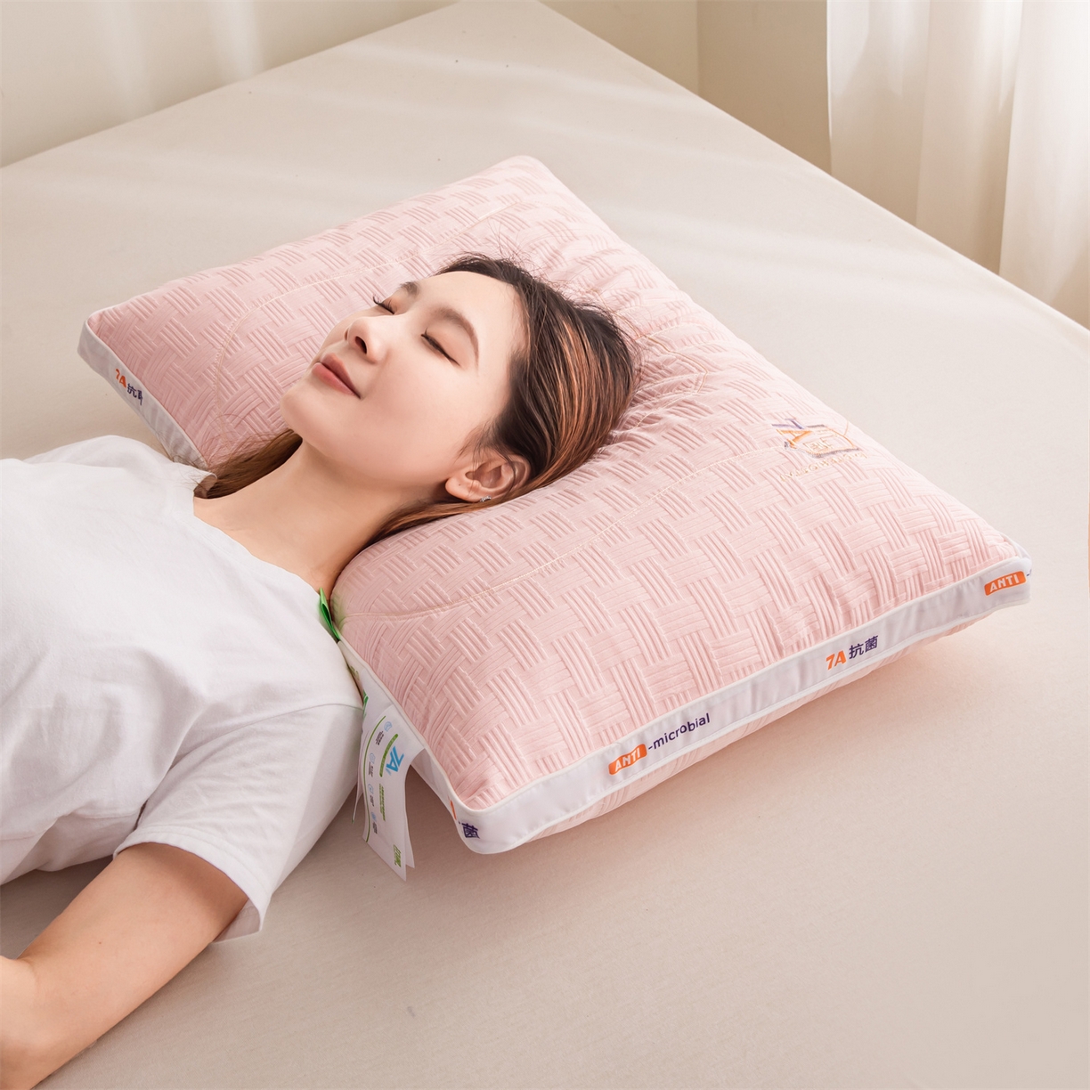 91家纺网 家纺一手货源 找家纺 麦肯锡 2025新款7A抗菌酒店羽丝绒高枕 枕头枕芯 7A抗菌酒店羽丝绒高枕-粉色 48x74cm/只