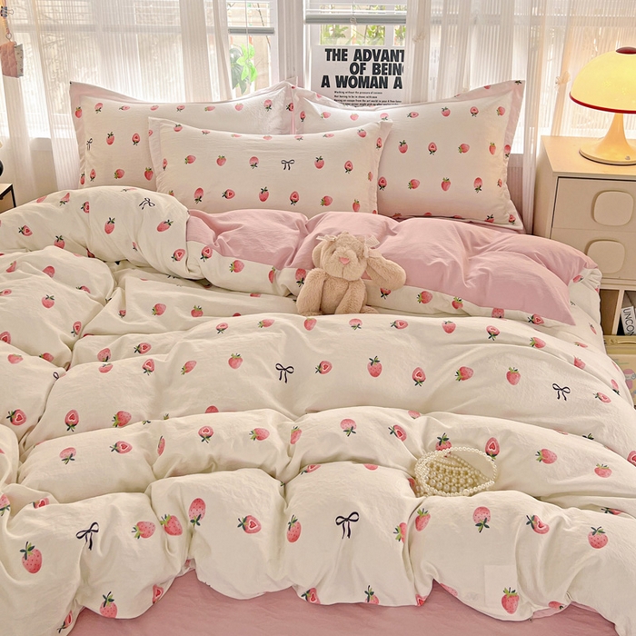 91家纺网 家纺一手货源 找家纺 欢博莱  2025新款仿纯棉四件套学生宿舍三件套单被套 草莓果