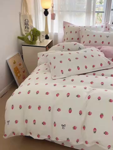91家纺网 家纺一手货源 找家纺 欢博莱  2025新款仿纯棉四件套学生宿舍三件套单被套 草莓果