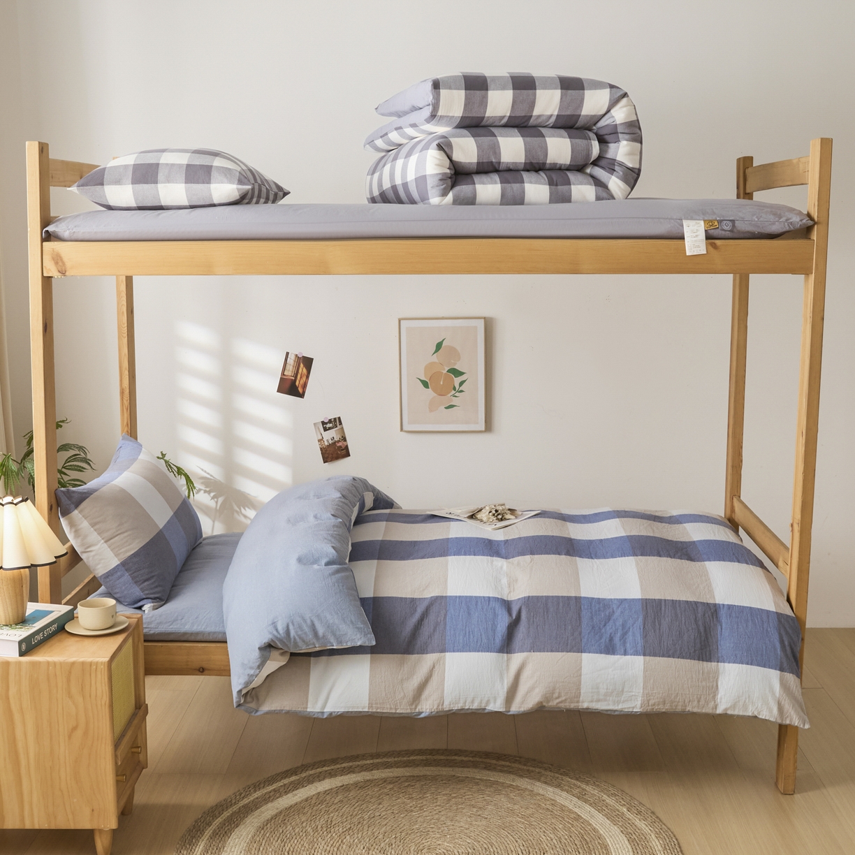 91家纺网 家纺一手货源 找家纺 爱屋及屋 2025新款水洗棉学生季大礼包学生宿舍六件套棉花被+棉花垫子+枕头+三件套一站式全套 蓝咖大格