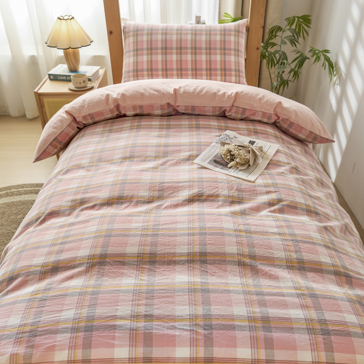 91家纺网 家纺一手货源 找家纺 爱屋及屋 2025新款水洗棉学生季大礼包学生宿舍六件套棉花被+棉花垫子+枕头+三件套一站式全套 简析粉