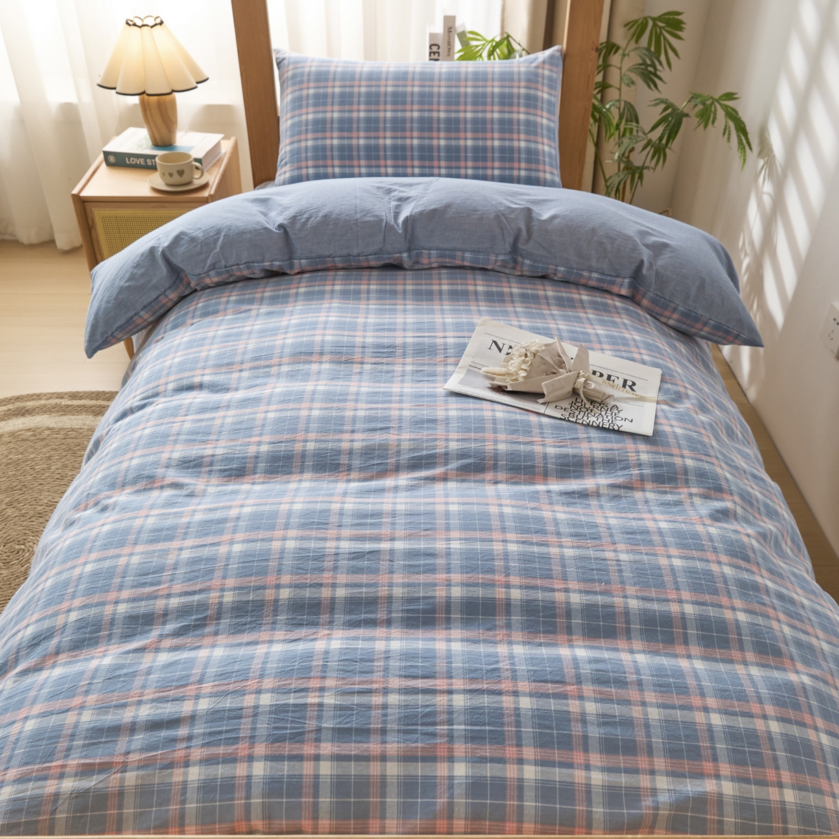 91家纺网 家纺一手货源 找家纺 爱屋及屋 2025新款水洗棉学生季大礼包学生宿舍六件套棉花被+棉花垫子+枕头+三件套一站式全套 格韵蓝