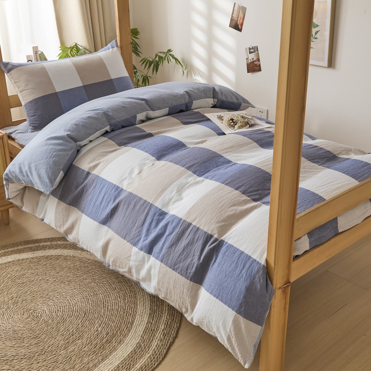 91家纺网 家纺一手货源 找家纺 爱屋及屋 2025新款水洗棉学生季大礼包学生宿舍六件套棉花被+棉花垫子+枕头+三件套一站式全套 蓝咖大格