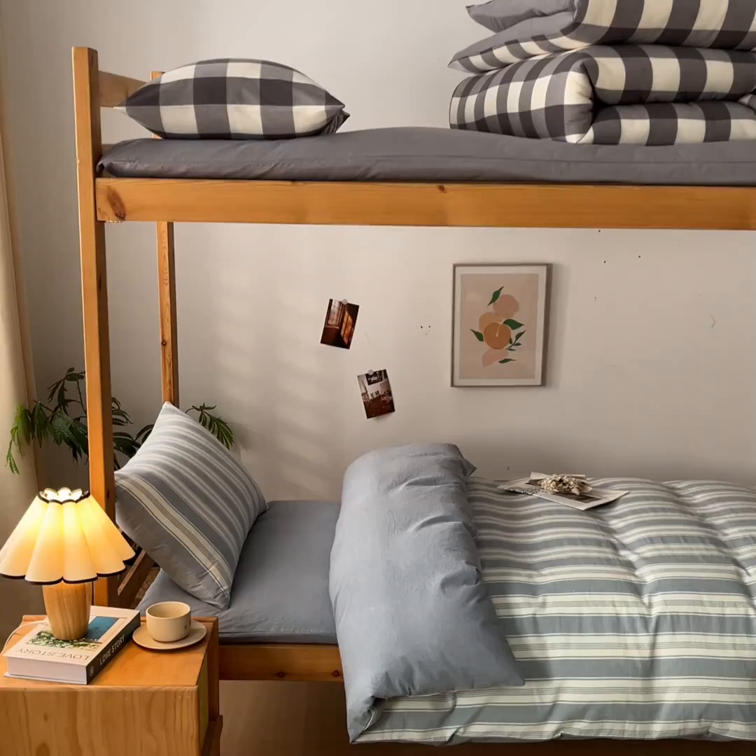 91家纺网 家纺一手货源 找家纺 爱屋及屋 2025新款水洗棉学生季大礼包学生宿舍六件套棉花被+棉花垫子+枕头+三件套一站式全套 左岸蓝