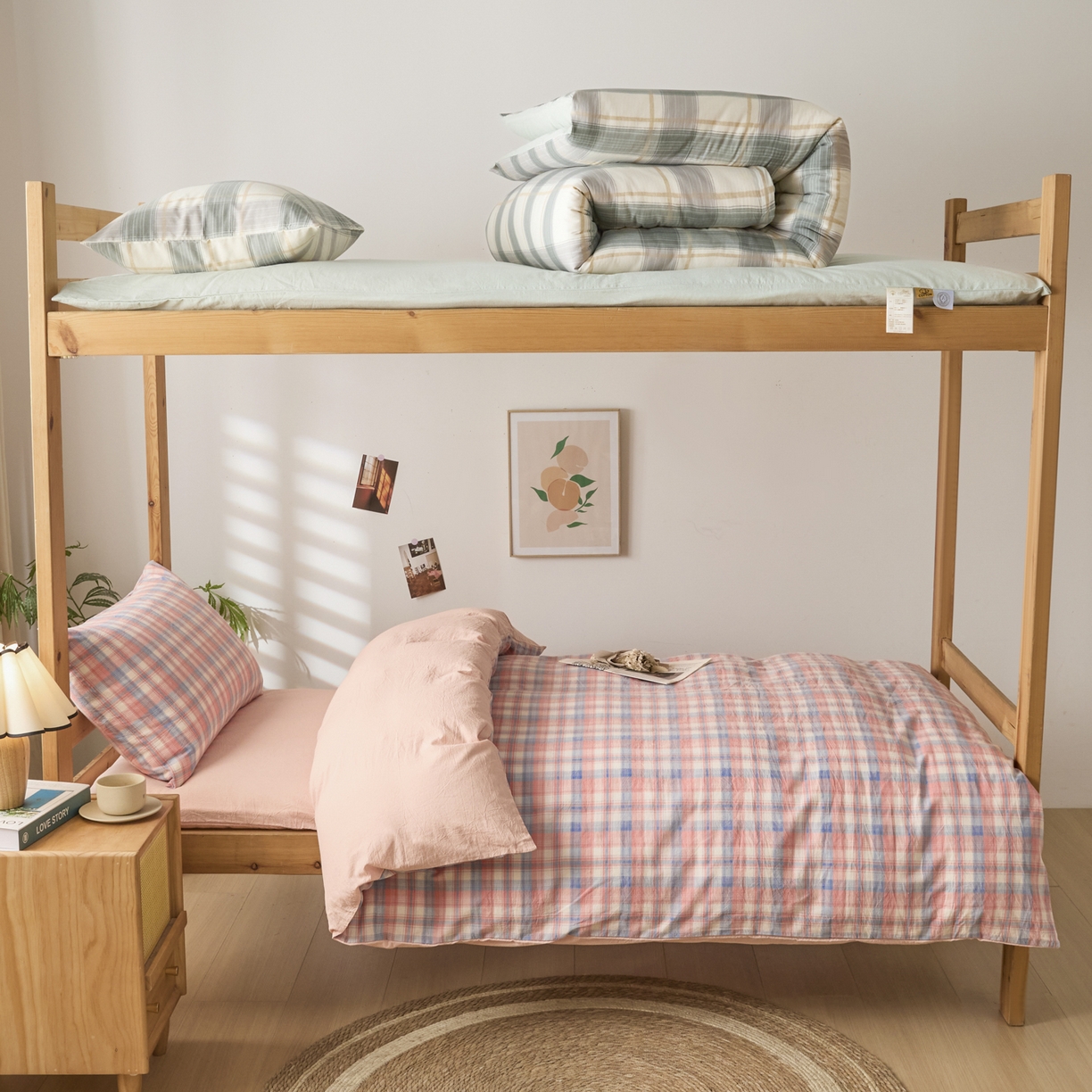 91家纺网 家纺一手货源 找家纺 爱屋及屋 2025新款水洗棉学生季大礼包学生宿舍六件套棉花被+棉花垫子+枕头+三件套一站式全套 清新格