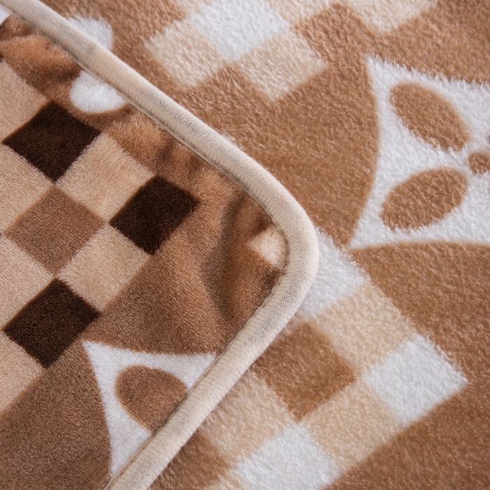 91家纺网 家纺一手货源 找家纺 卉晨毛毯 2025爆款加厚潮人牛奶绒空调毯披肩毯午睡毛毯艾薇奥