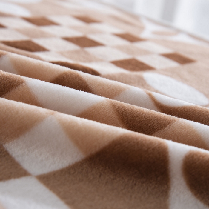 91家纺网 家纺一手货源 找家纺 卉晨毛毯 2025爆款加厚潮人牛奶绒空调毯披肩毯午睡毛毯艾薇奥