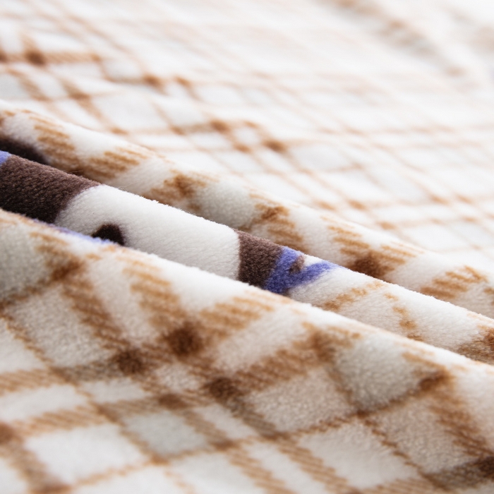 91家纺网 家纺一手货源 找家纺 卉晨毛毯 2025爆款加厚潮人牛奶绒空调毯披肩毯午睡毛毯格栅仔