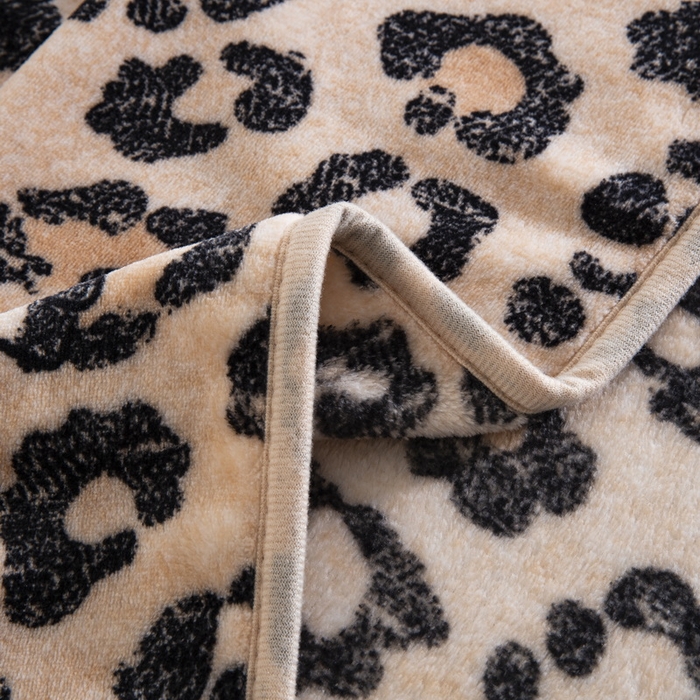 91家纺网 家纺一手货源 找家纺 卉晨毛毯 2025爆款加厚潮人牛奶绒空调毯披肩毯午睡毛毯美洲豹