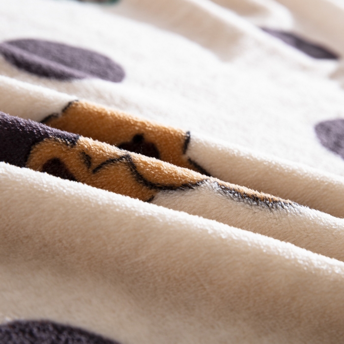 91家纺网 家纺一手货源 找家纺 卉晨毛毯 2025爆款加厚潮人牛奶绒空调毯披肩毯午睡毛毯幸运熊