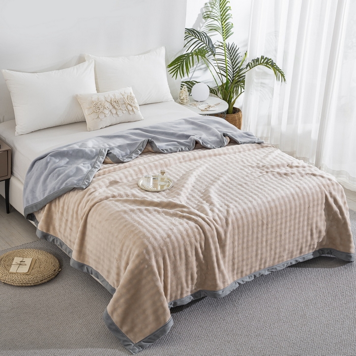 91家纺网 家纺一手货源 找家纺 （总）卉晨家纺 2025新款牛奶绒纯色小泡泡复合毯