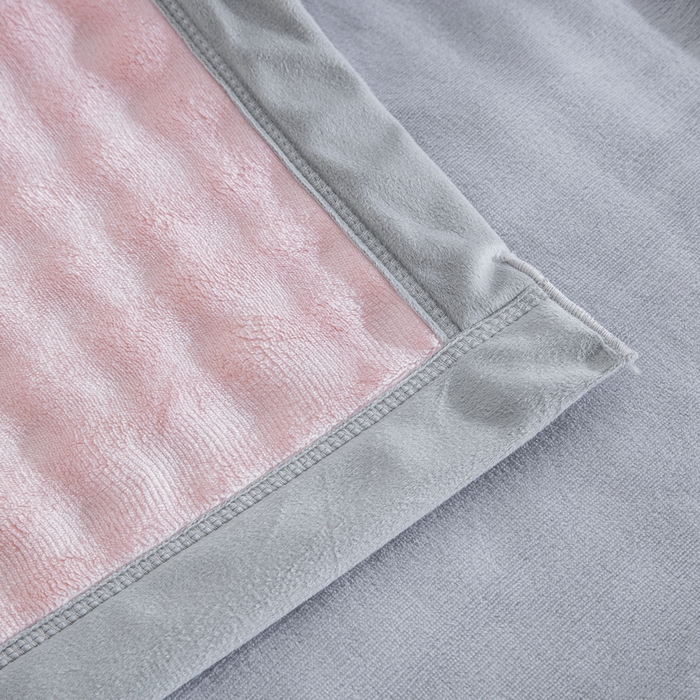 91家纺网 家纺一手货源 找家纺 卉晨家纺 2025新款牛奶绒纯色小泡泡复合毯 淡玉粉