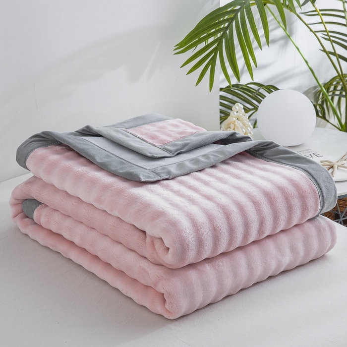 91家纺网 家纺一手货源 找家纺 卉晨家纺 2025新款牛奶绒纯色小泡泡复合毯 淡玉粉