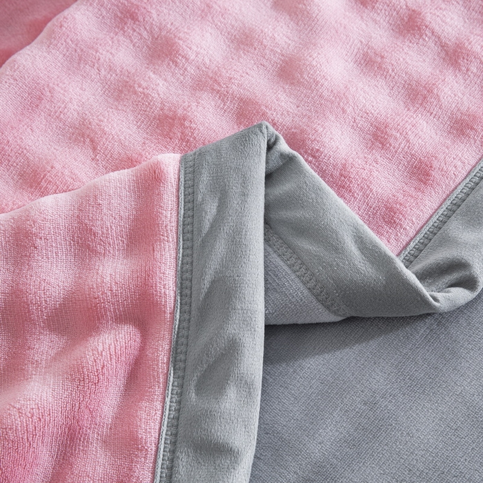 91家纺网 家纺一手货源 找家纺 卉晨家纺 2025新款牛奶绒纯色小泡泡复合毯 浅梅粉