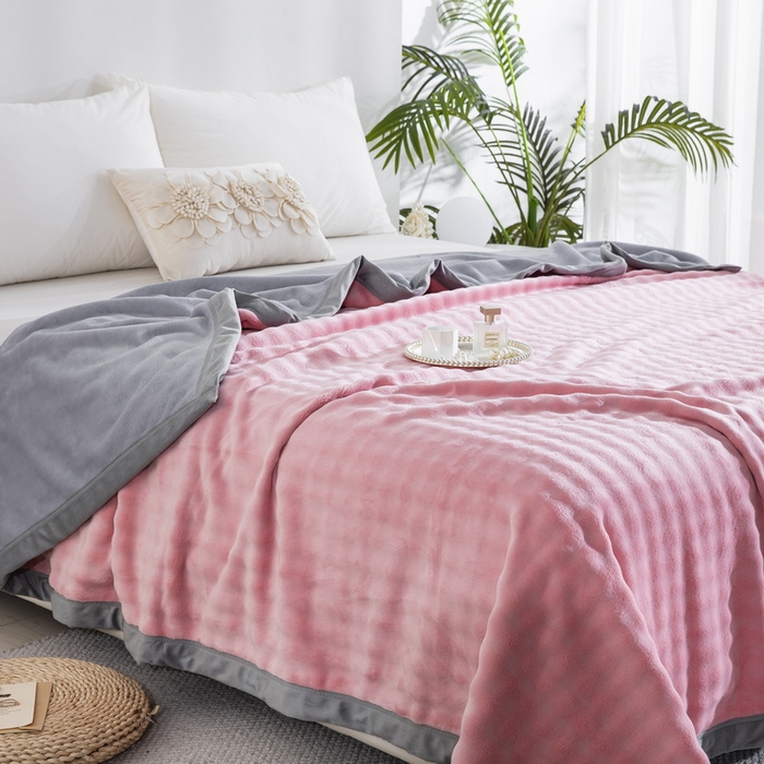 91家纺网 家纺一手货源 找家纺 卉晨家纺 2025新款牛奶绒纯色小泡泡复合毯 浅梅粉